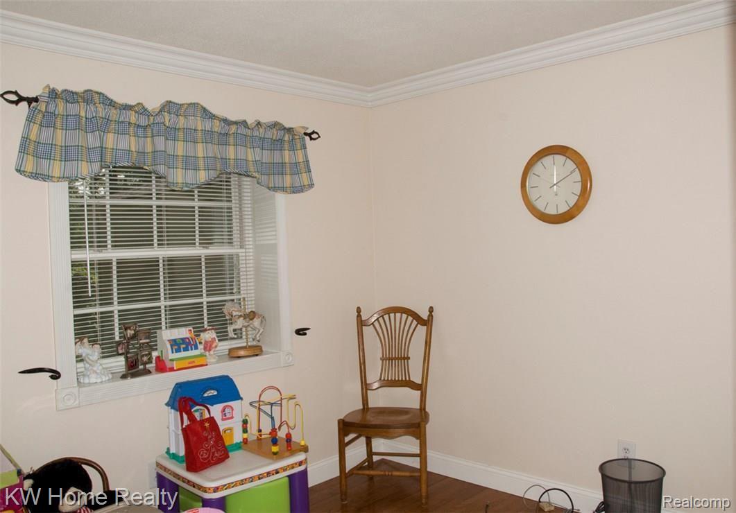 7755 Haley Road White Lake, MI 48383 - Photo 18 of 47 BEDROOM 3