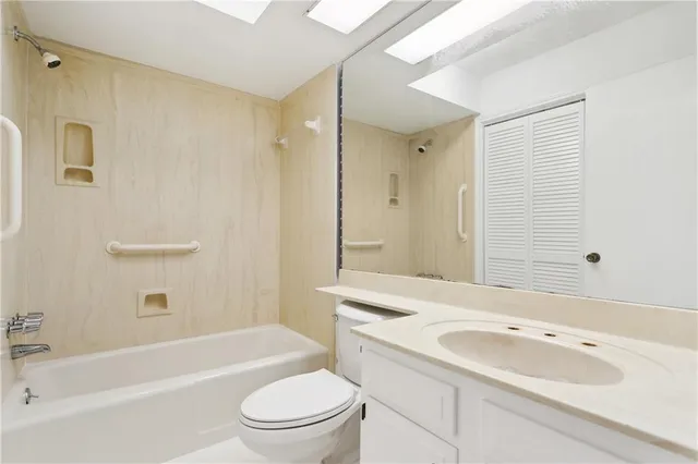 $2,000 | 110 East Brighton Court, Mandeville, LA 70471