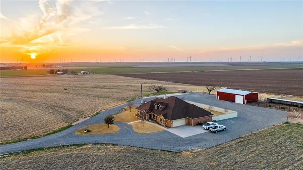 $887,250 | 14600 Interstate 20, Roscoe, TX 79545