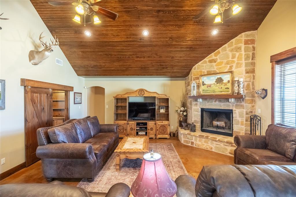 14600 Interstate 20 Roscoe, TX 79545 - Photo 11 of 40 Nice Open View from Breakfast Bar to Living Room