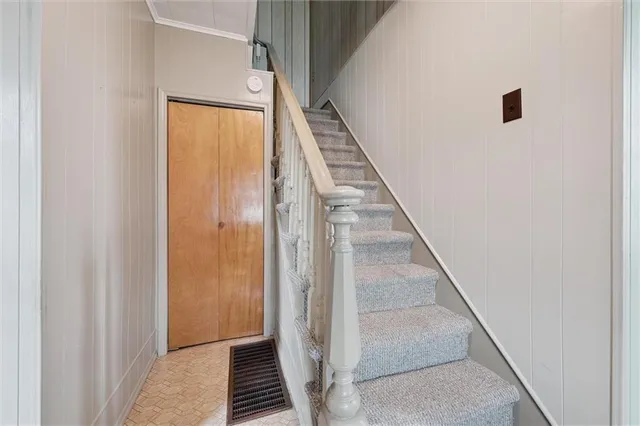 a view of an entryway