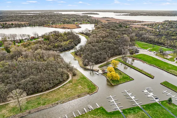 $77,700 | 28 Jamaica Colony Street, Unit 3, Fox Lake, IL 60020