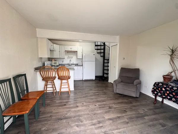 $77,700 | 28 Jamaica Colony Street, Unit 3, Fox Lake, IL 60020