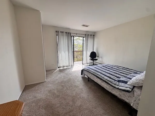 $77,700 | 28 Jamaica Colony Street, Unit 3, Fox Lake, IL 60020