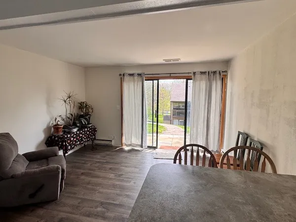 $77,700 | 28 Jamaica Colony Street, Unit 3, Fox Lake, IL 60020