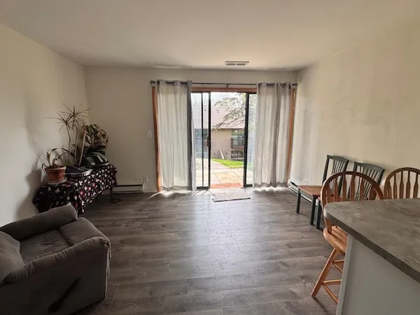 $77,700 | 28 Jamaica Colony Street, Unit 3, Fox Lake, IL 60020