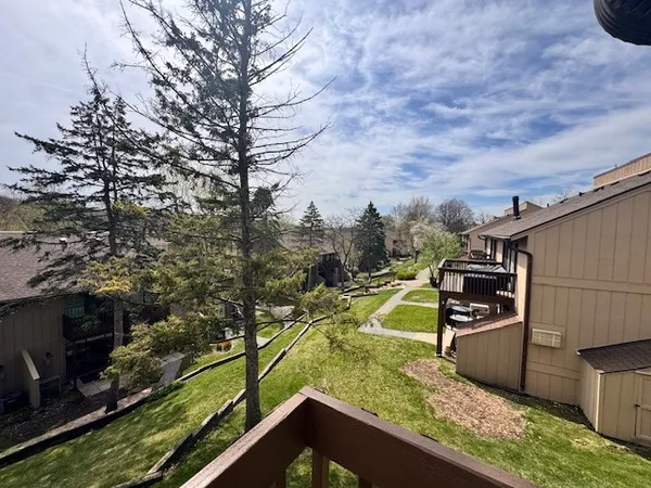 $77,700 | 28 Jamaica Colony Street, Unit 3, Fox Lake, IL 60020