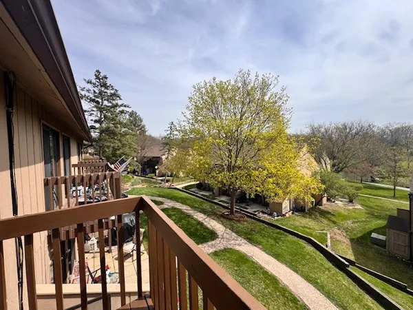 $77,700 | 28 Jamaica Colony Street, Unit 3, Fox Lake, IL 60020