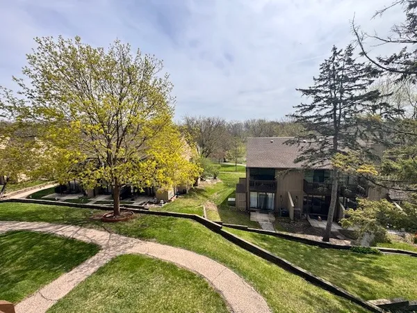 $77,700 | 28 Jamaica Colony Street, Unit 3, Fox Lake, IL 60020