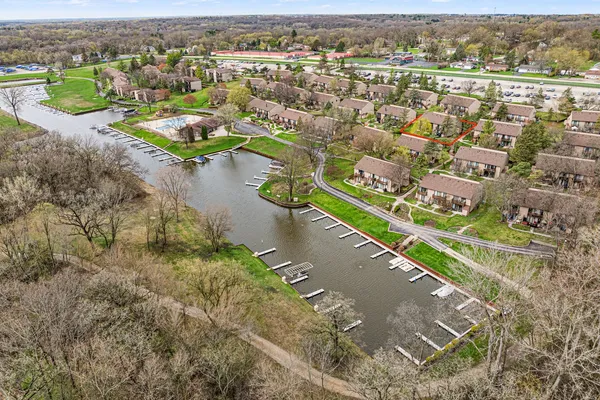 $77,700 | 28 Jamaica Colony Street, Unit 3, Fox Lake, IL 60020