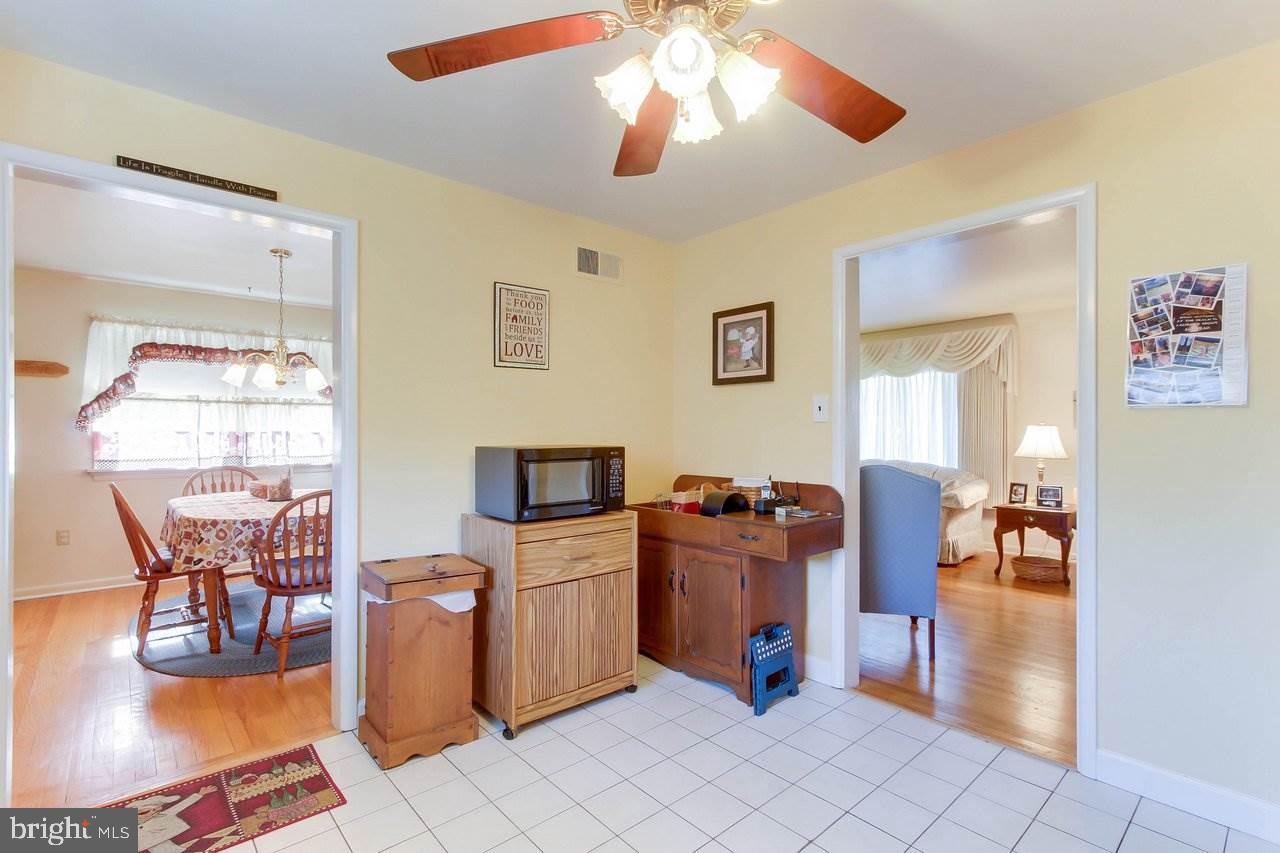 1733 Crescent Road York, PA 17403 - Photo 9 of 26