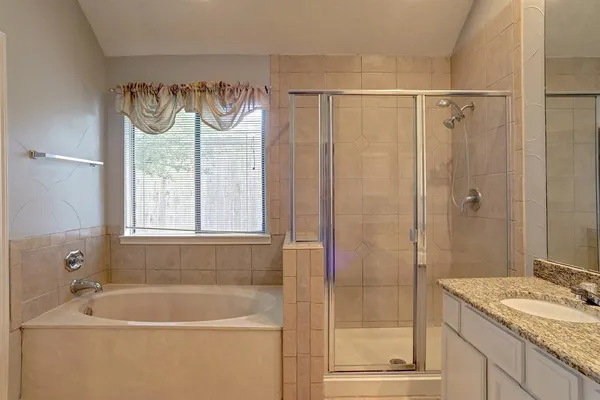 $2,450 | 3852 Beaumont Lane, Plano, TX 75023