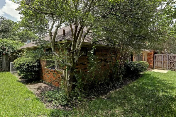 $2,450 | 3852 Beaumont Lane, Plano, TX 75023
