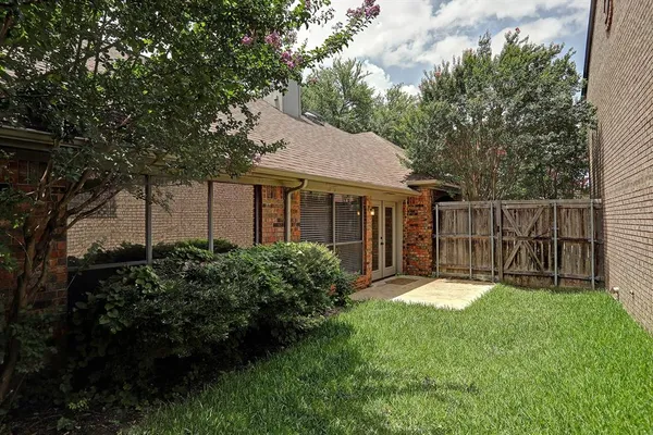 $2,450 | 3852 Beaumont Lane, Plano, TX 75023