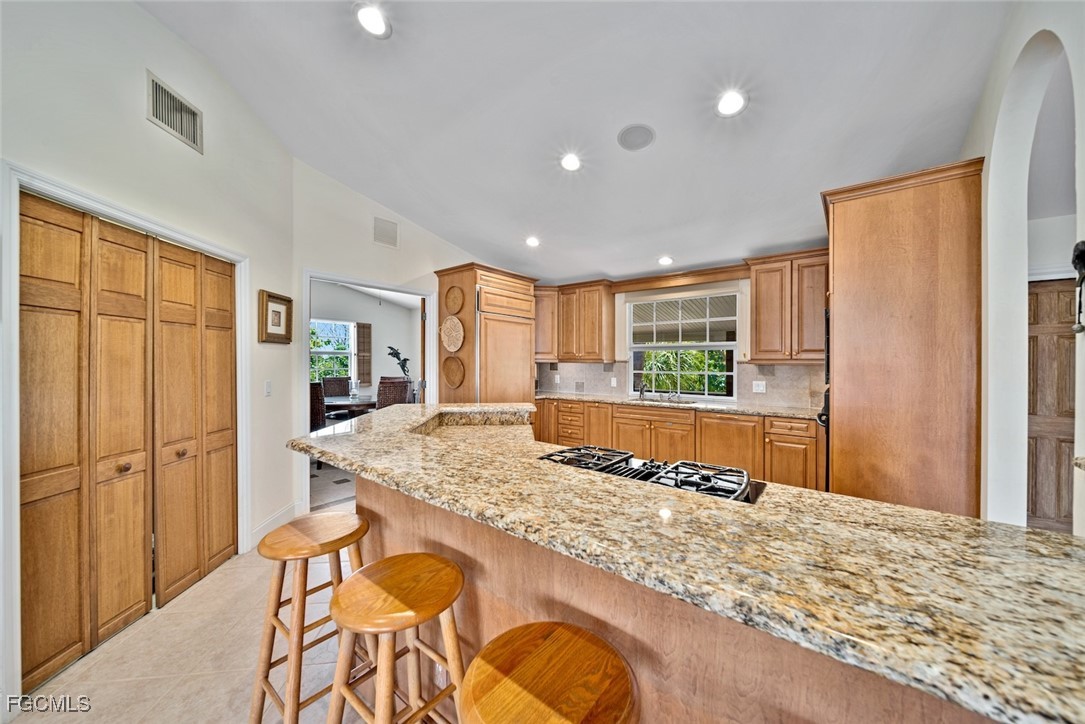 716 Rabbit Road Sanibel, FL 33957 - Photo 13 of 35