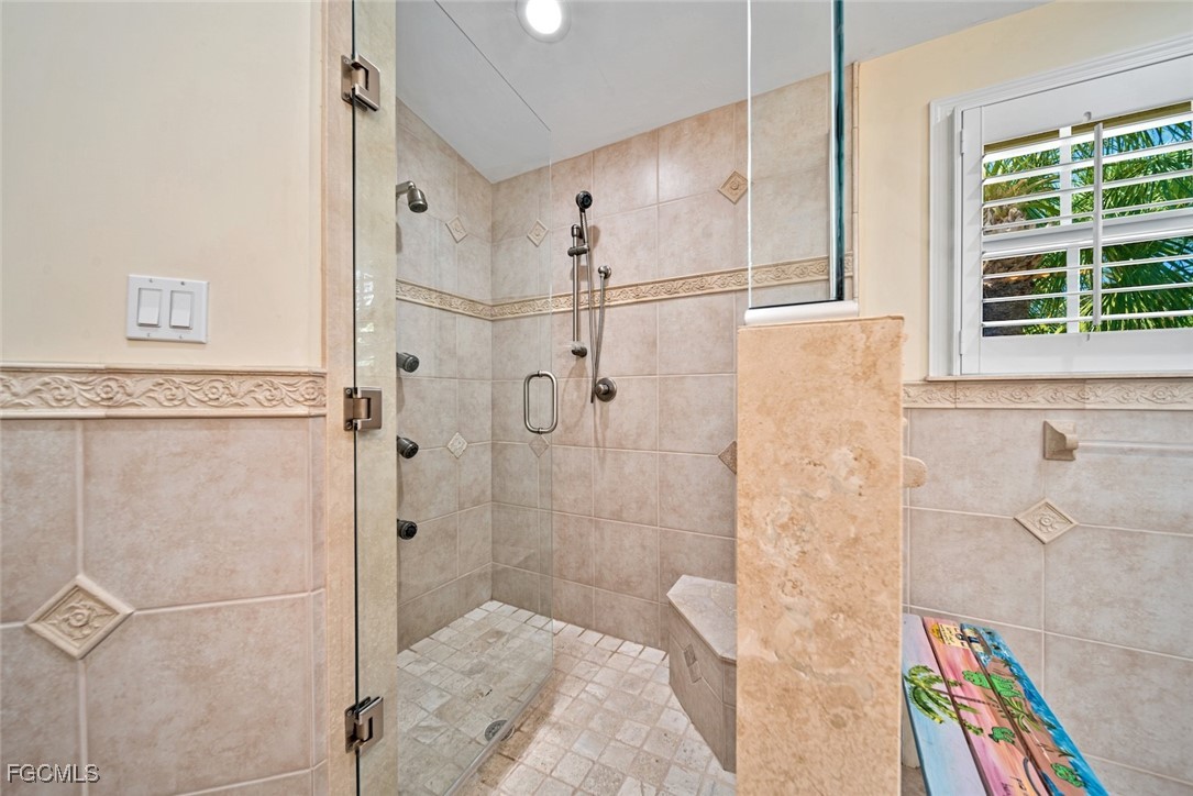 716 Rabbit Road Sanibel, FL 33957 - Photo 23 of 35