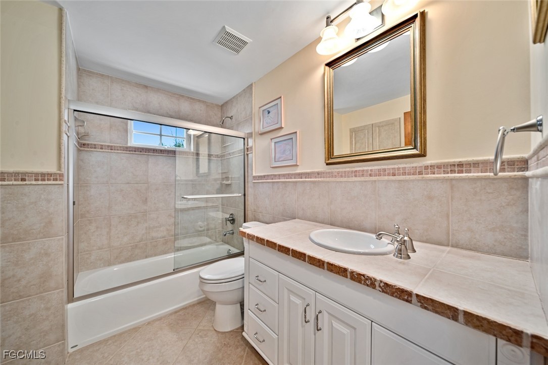 716 Rabbit Road Sanibel, FL 33957 - Photo 26 of 35