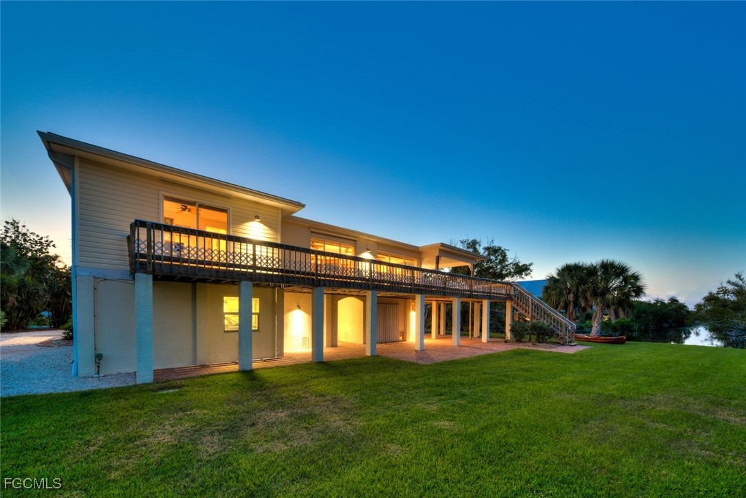 716 Rabbit Road Sanibel, FL 33957 - Photo 3 of 35