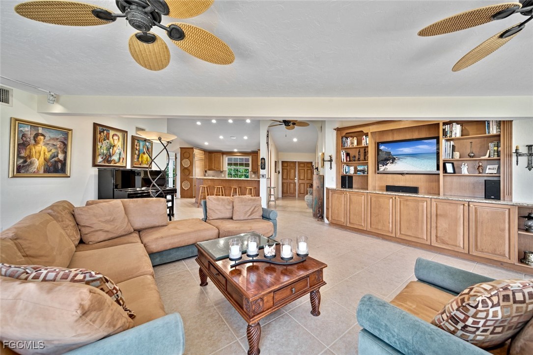 716 Rabbit Road Sanibel, FL 33957 - Photo 7 of 35