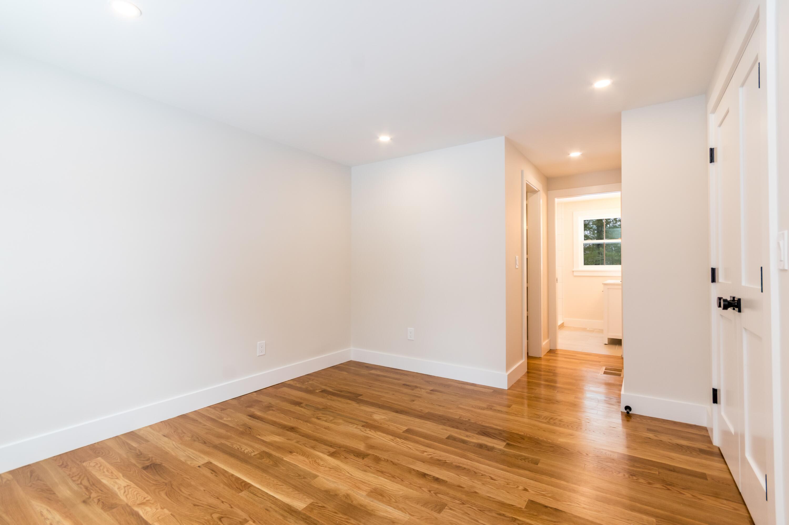 15 Jessica Way Waquoit, MA 02536 - Photo 17 of 41 1st floor primary bedroom suite