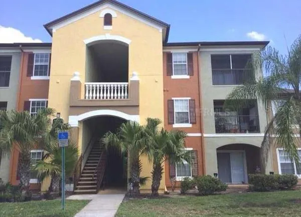 $230,000 | 738 Crest Pines Drive, Unit 734, Orlando, FL 32828