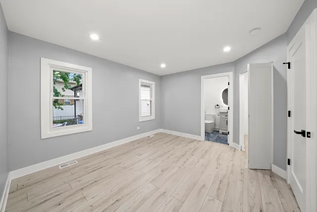 $418,300 | 3723 West 104th Street, Chicago, IL 60655