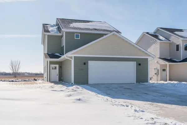 $319,900 | 3105 Bassett Drive, Mankato, MN 56001