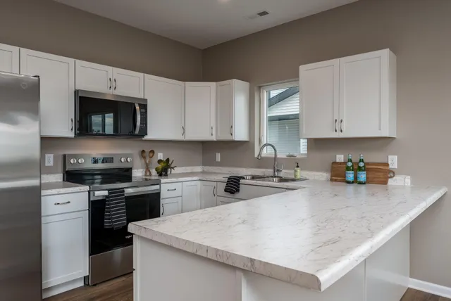 $319,900 | 3105 Bassett Drive, Mankato, MN 56001