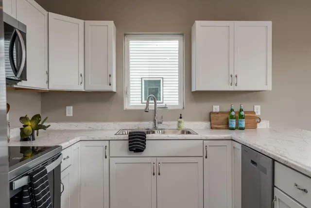 $319,900 | 3105 Bassett Drive, Mankato, MN 56001