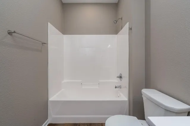 $319,900 | 3105 Bassett Drive, Mankato, MN 56001