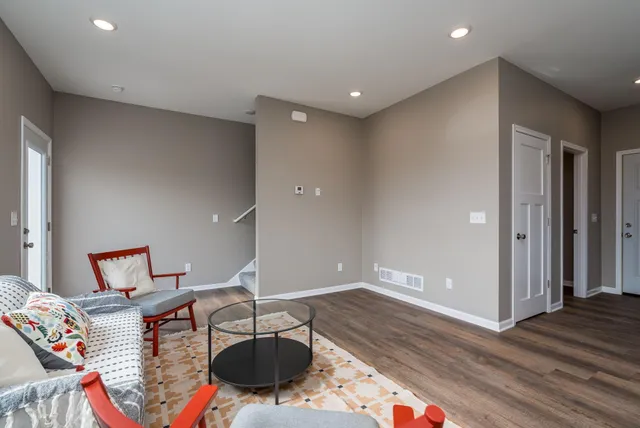 $319,900 | 3105 Bassett Drive, Mankato, MN 56001