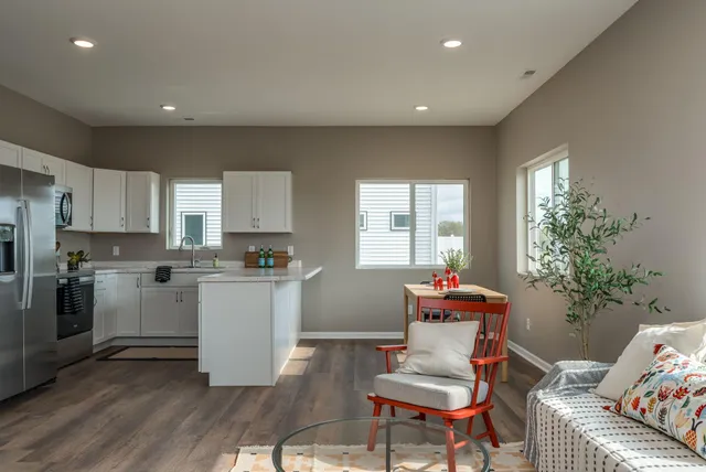 $319,900 | 3105 Bassett Drive, Mankato, MN 56001