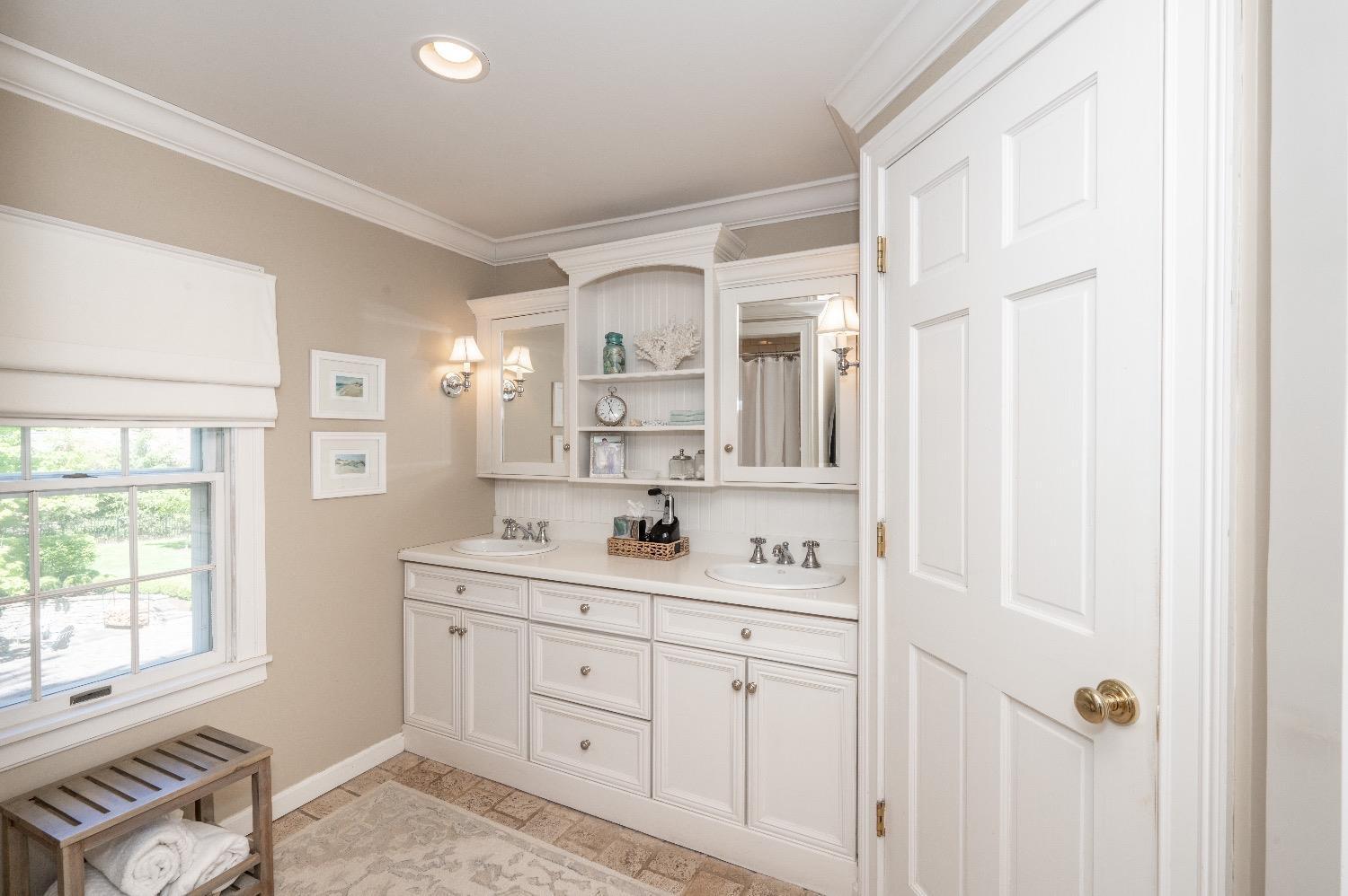 5405 Miami Road Cincinnati, OH 45243 - Photo 22 of 50