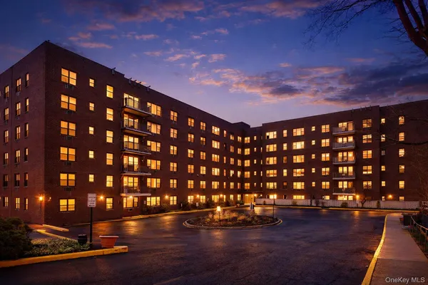 $164,000 | 77 Carpenter Avenue, Unit 3B, Mount Kisco, NY 10549