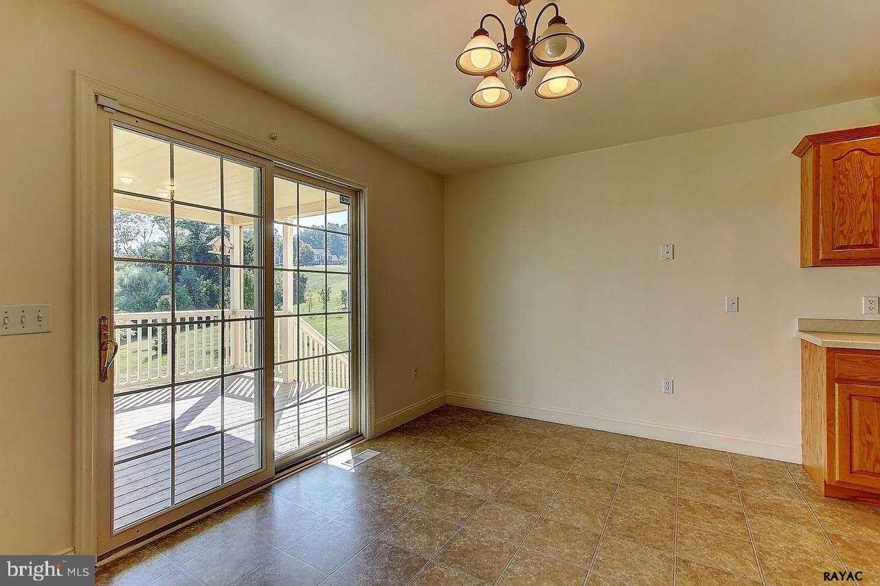 617 Campbell Road York, PA 17402 - Photo 8 of 28 Gallery Image 8