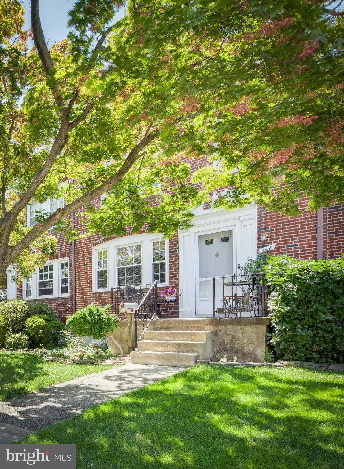 342 Greenlow Road Baltimore, MD 21228 - Photo 8 of 28 Exterior (Front)