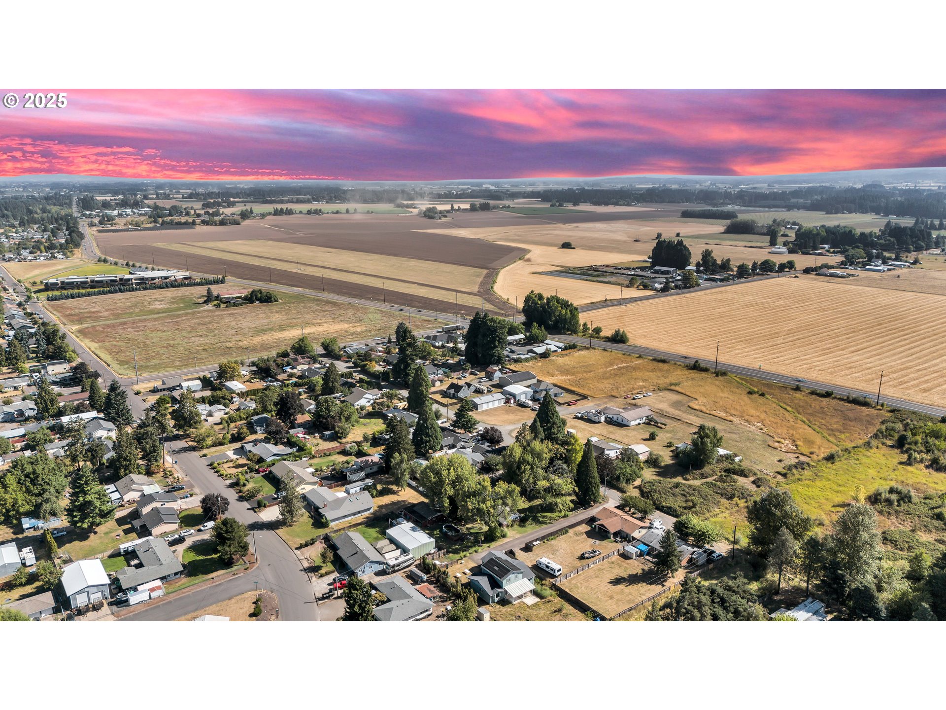 4915 Swegle Road Northeast, Unit 63 Salem, OR 97301 - Photo 33 of 36 a view of city and ocean