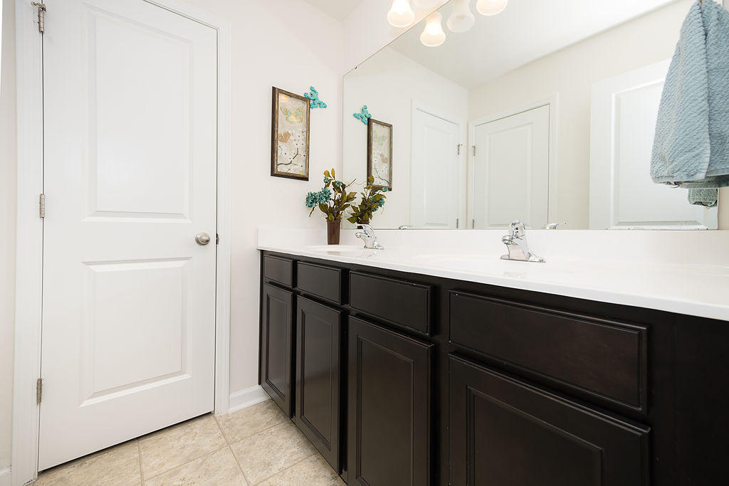 283 Spectrum Road Summerville, SC 29486 - Photo 25 of 39 Guest Bathroom