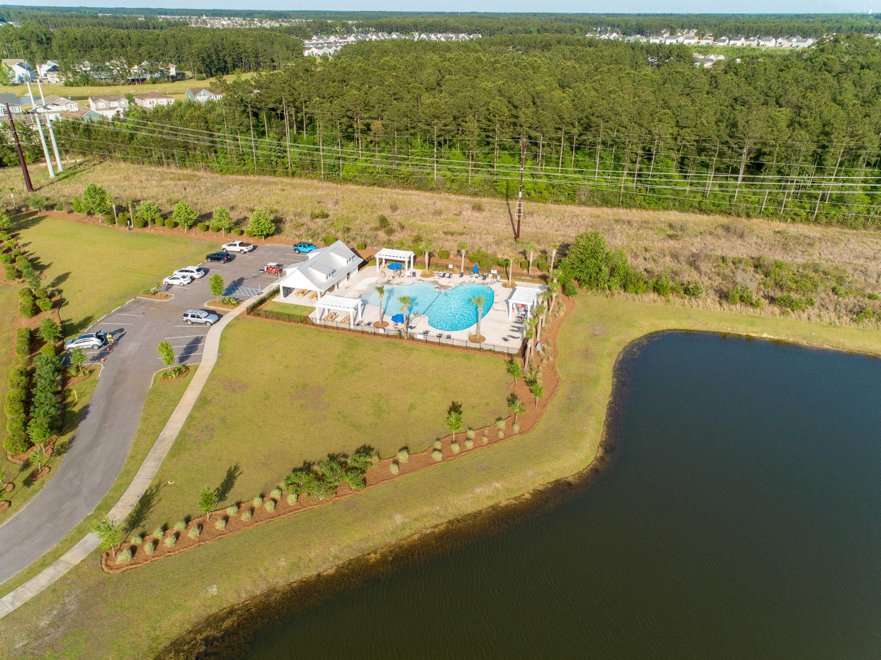 283 Spectrum Road Summerville, SC 29486 - Photo 35 of 39 Amenities
