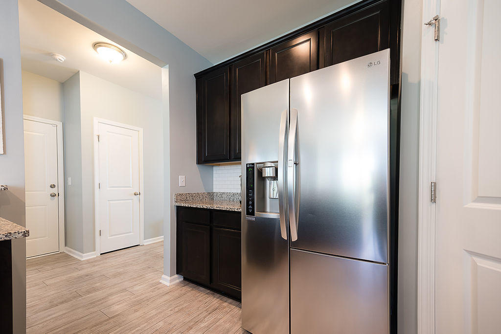 283 Spectrum Road Summerville, SC 29486 - Photo 9 of 39 Stainless Steel Appliances