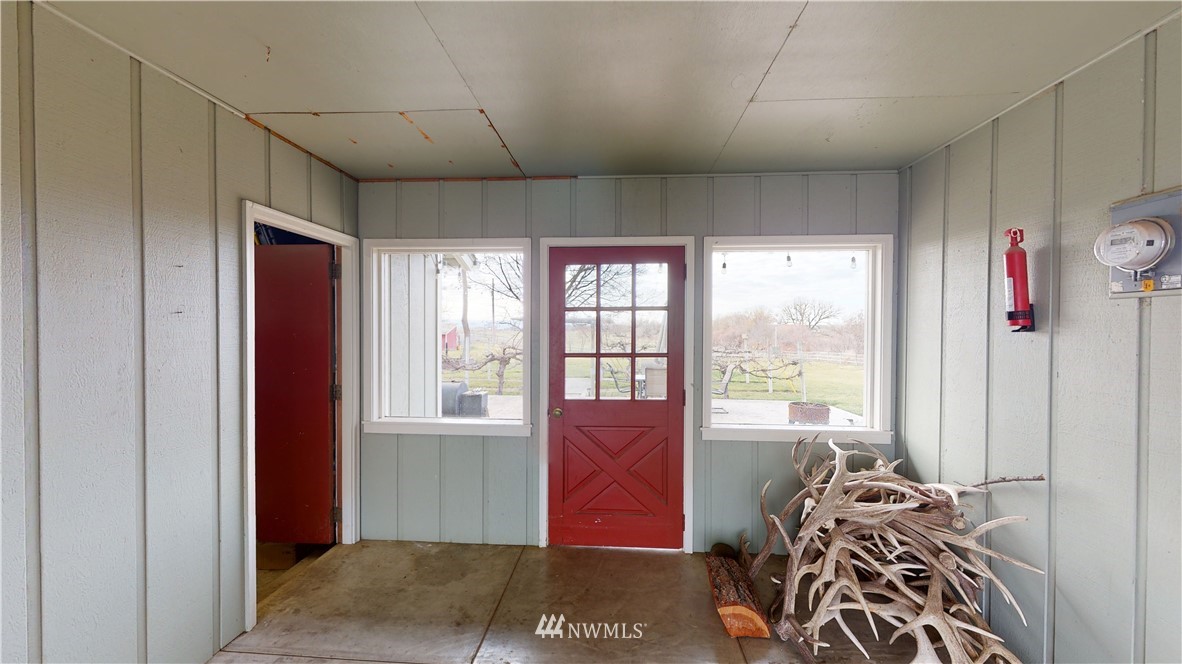 735 Jeanne's Road Touchet, WA 99360 - Photo 16 of 40