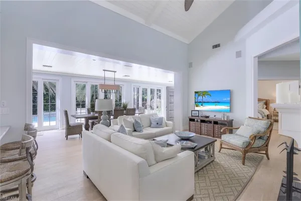 $70,000 | 154 4th Avenue North, Naples, FL 34102