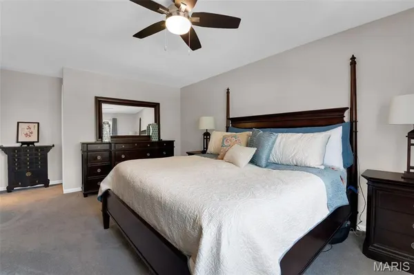 $525,000 | 11 Foxcliff Court, Ballwin, MO 63011