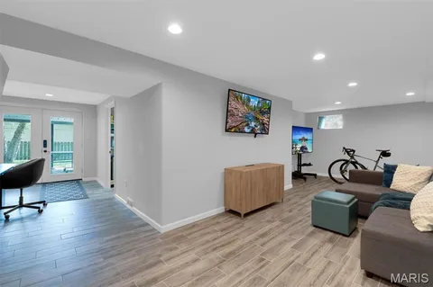 $525,000 | 11 Foxcliff Court, Ballwin, MO 63011