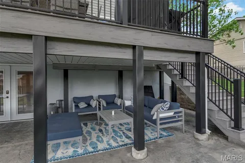 $525,000 | 11 Foxcliff Court, Ballwin, MO 63011