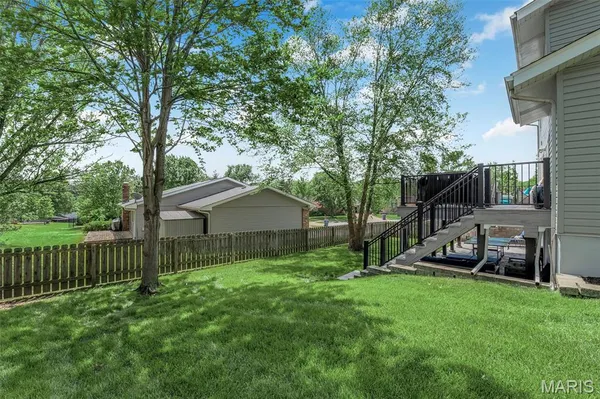 $525,000 | 11 Foxcliff Court, Ballwin, MO 63011