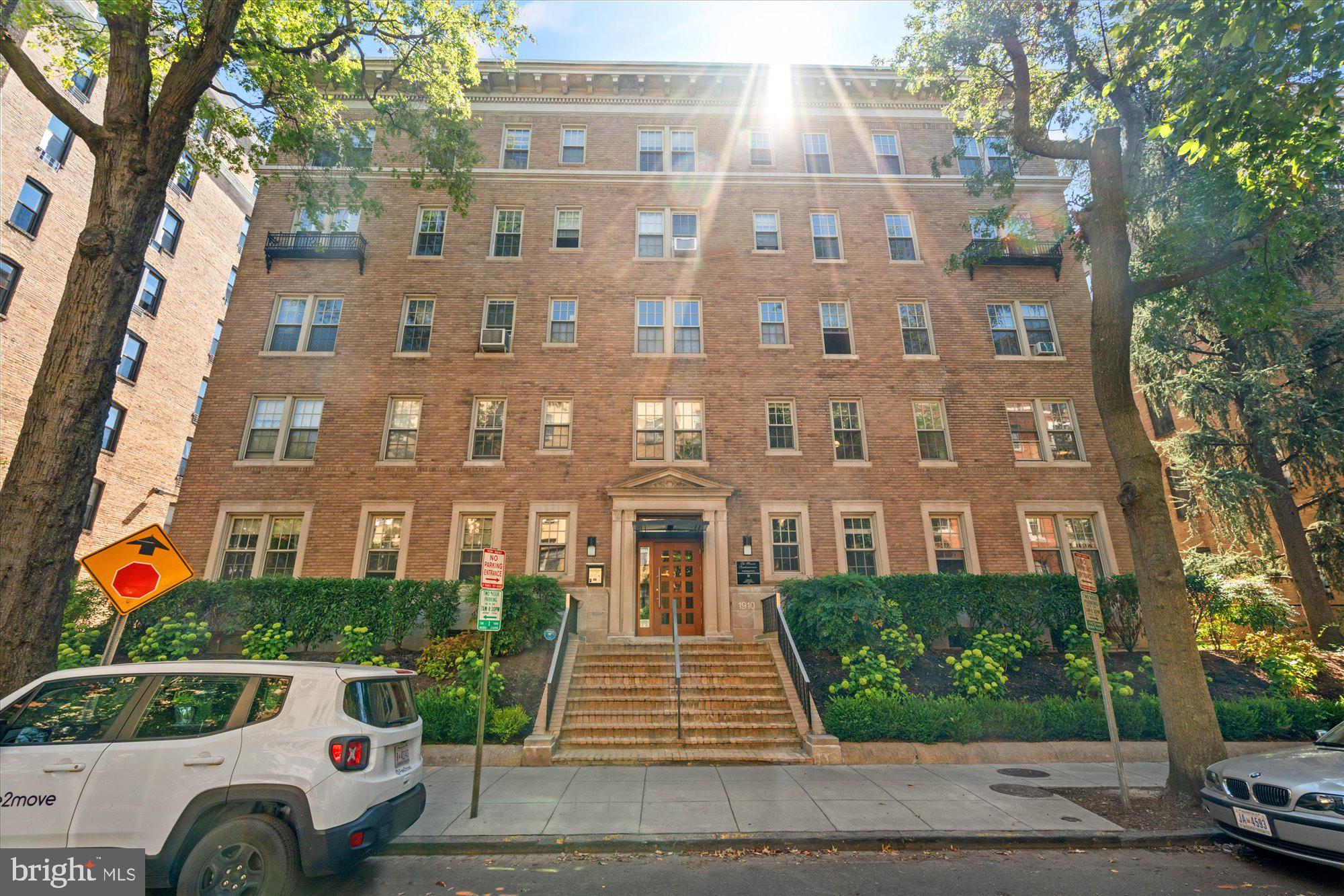 1910 Kalorama Road Northwest, Unit 203 Washington, DC 20009 - Photo 2 of 28 1910 Kalorama Rd NW