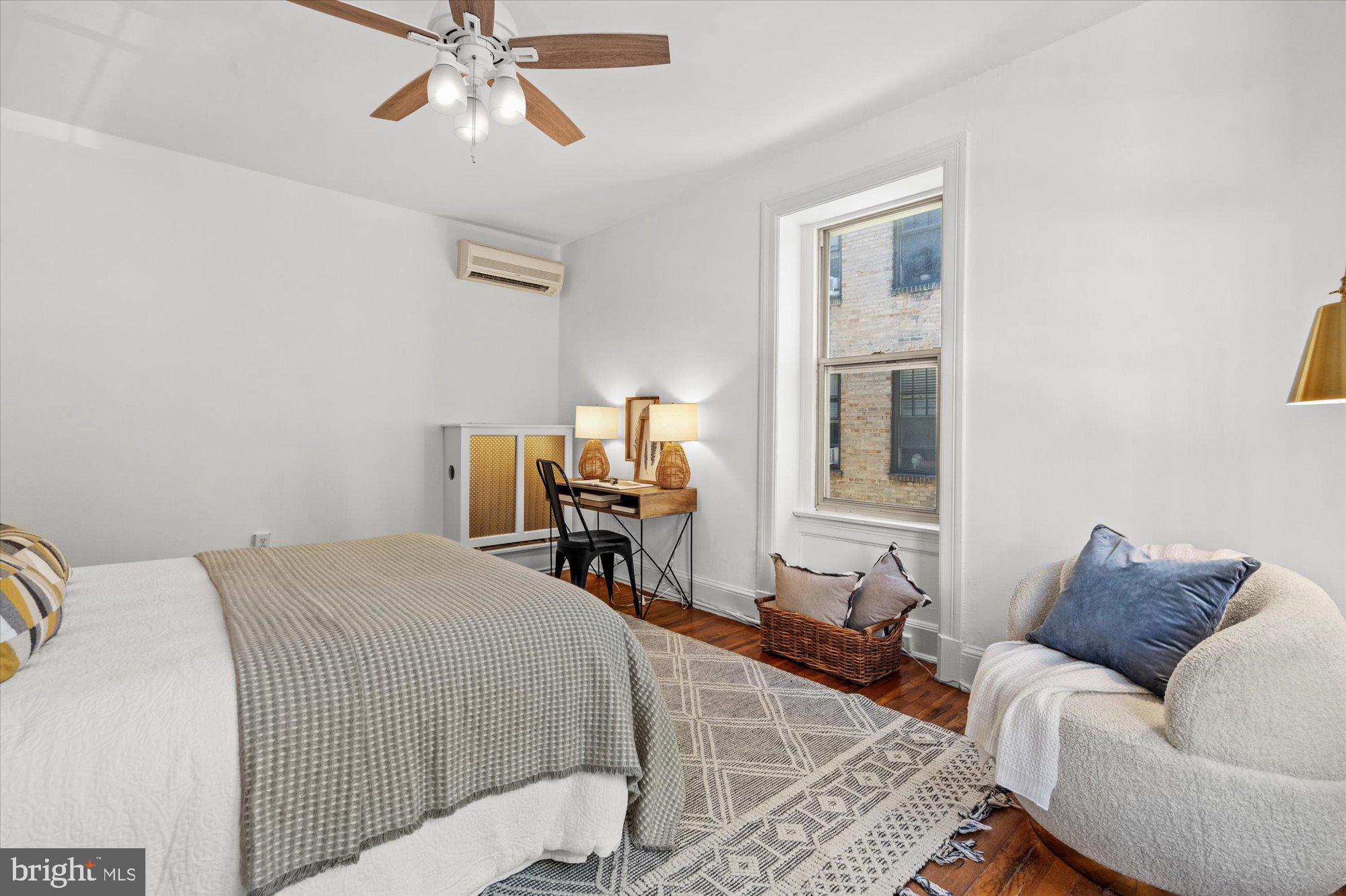 1910 Kalorama Road Northwest, Unit 203 Washington, DC 20009 - Photo 23 of 28 Second bedroom