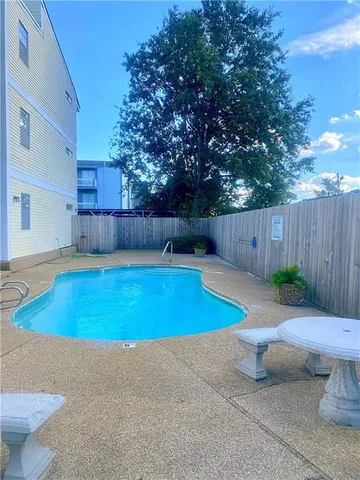 $950 | Undisclosed Address, Metairie, LA 70001