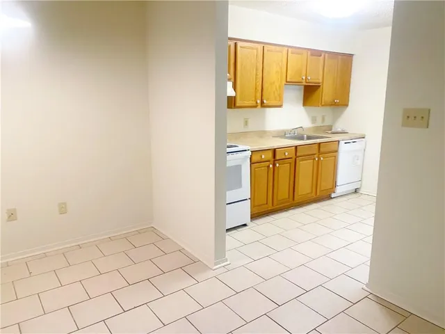 $950 | Undisclosed Address, Metairie, LA 70001